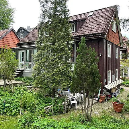 Feriehus Liebevoll Eingerichtetes Mit Grossem Garten