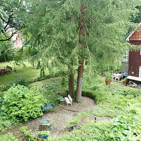 Liebevoll Eingerichtetes Mit Großem Garten Ferienhaus *