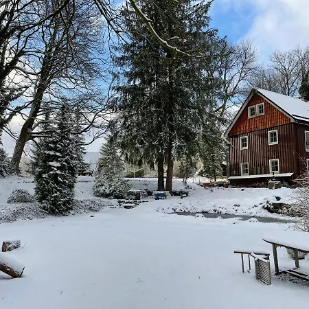 Liebevoll Eingerichtetes Mit Großem Garten Ferienhaus *